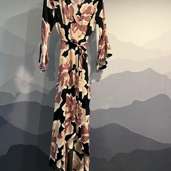 Veronica M Romano Wrap Maxi Dress With Bell Sleeve size L - black pink floral - Picture 4 of 7
